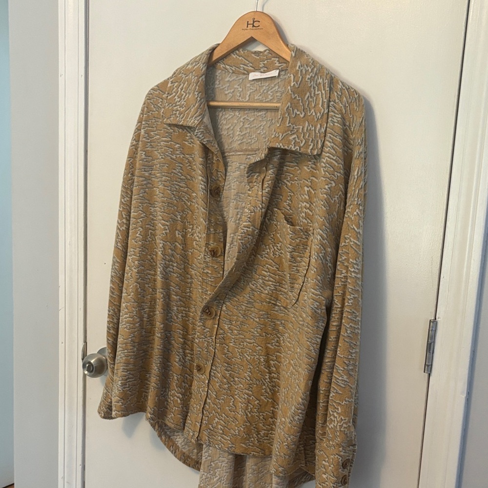 Ces Femme Tan and Gray Patterned Top